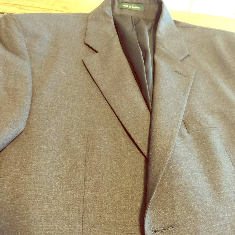 Ralph Lauren Suit, looks brand new.